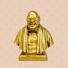 Kalaignar Sculpture